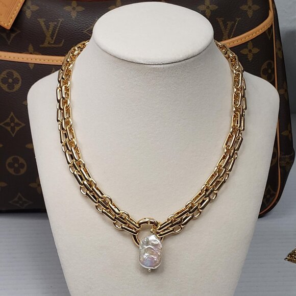 Authentic Louis Vuitton Lock & Key w/ Unbranded Stainless Steel Chain Necklace - Picture 2 of 14